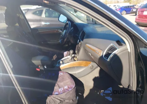 2010 Audi Q5 3.2 Premium z USA, uszkodzony, nr VIN WA1LKAFP7AA058002